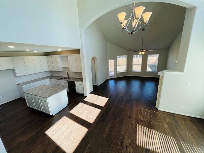 Building Photo - 243 Clear Fork Loop