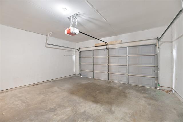 Building Photo - 5205 Wood Creek Ln