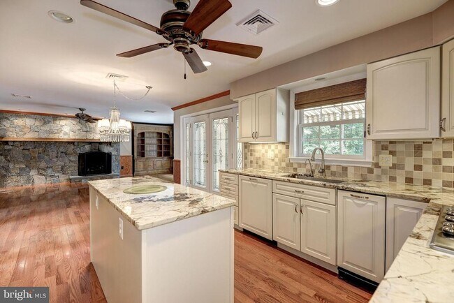 Building Photo - 929 Woburn Ct