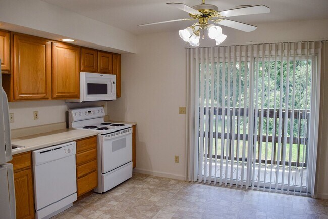 Interior Photo - Hartwell Drive