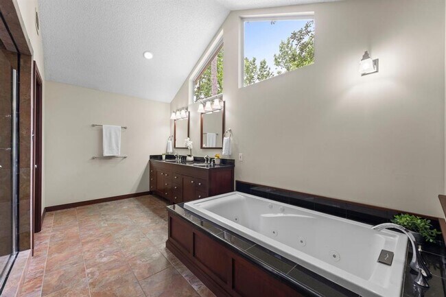 Building Photo - 66 Indian Clover Dr