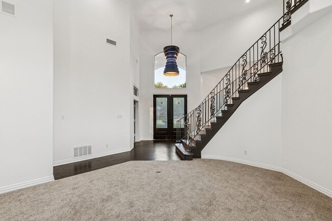 Building Photo - 7204 Pebble Hill Dr