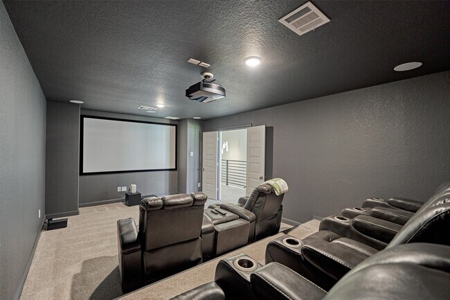 Building Photo - 15846 Weston Ridge Dr