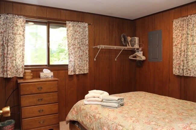 Building Photo - **WINTER RENTAL** Adorable Meredith Chalet...