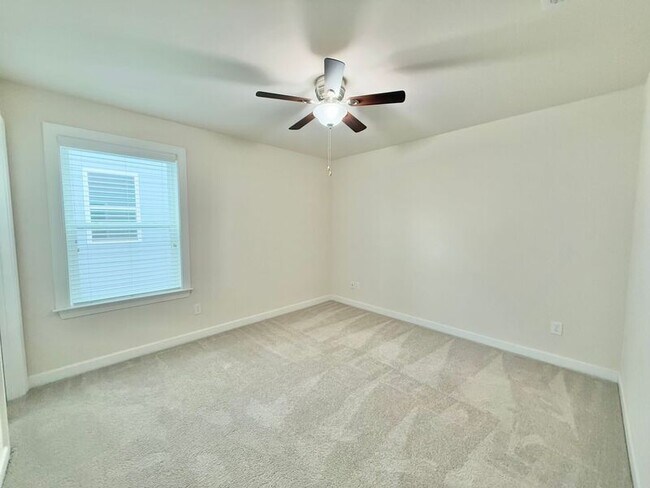 Building Photo - 2013 Ernesto Ln