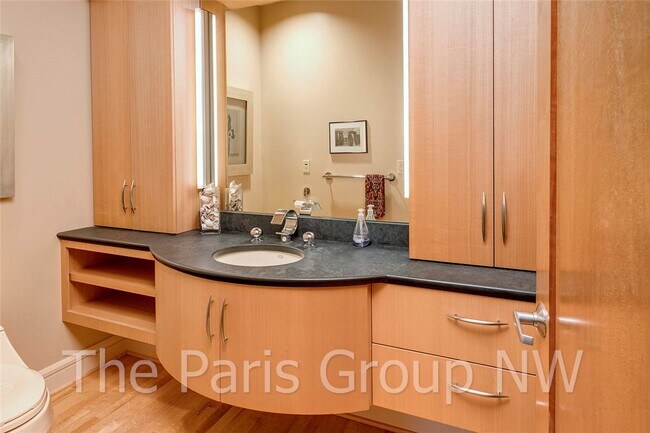 Building Photo - Extraordinary Custom Enatai Home *4min to ...