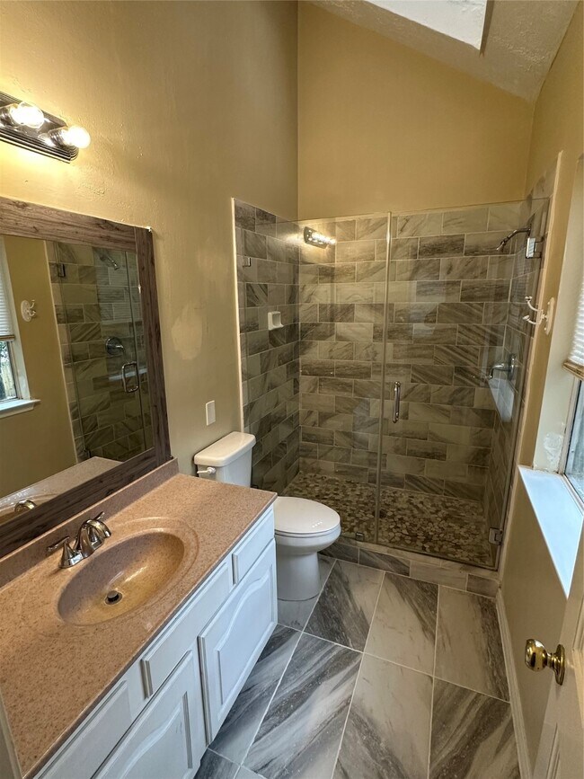 Building Photo - 13634 Cedar Point Dr