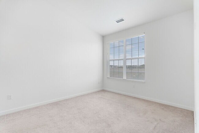 Building Photo - Gorgeous 2 beds 2 baths in Parker! Holiday...