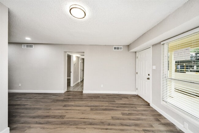 Building Photo - 781 Country Pl Dr