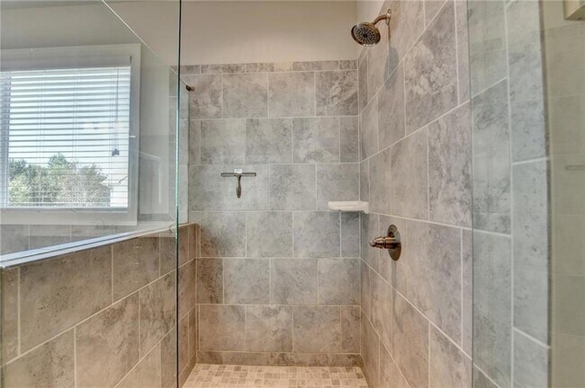 Building Photo - 840 Champagne Ln