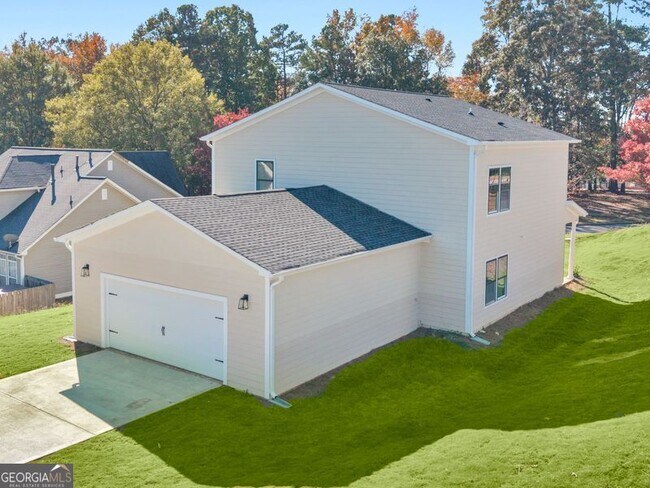 Building Photo - 223 Monarch Village Way