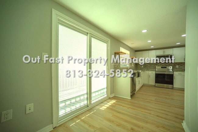 Building Photo - 4811 N 30th St