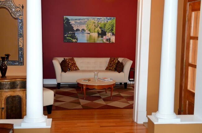 Building Photo - 32 Wilson Ave