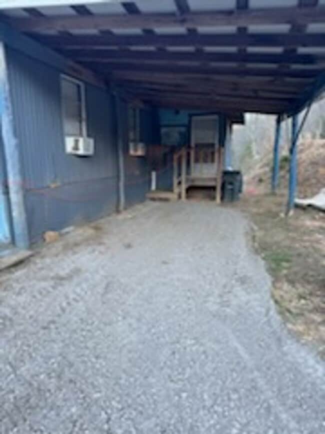 Building Photo - 2 bed 1 bath Trailer Home $1250 a month
