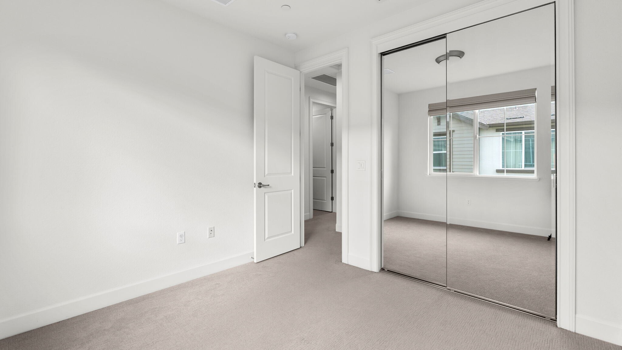 Building Photo - 1723 Pedrozzi Cmn