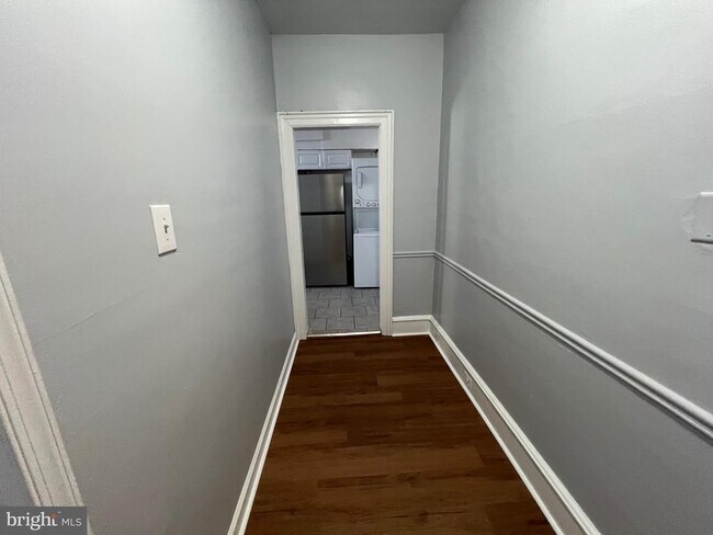 Building Photo - 5533 Walnut St