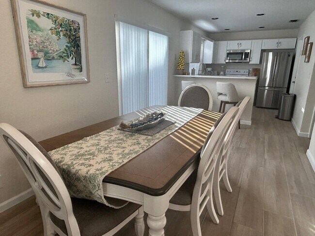 Building Photo - 1140 Staghorn St