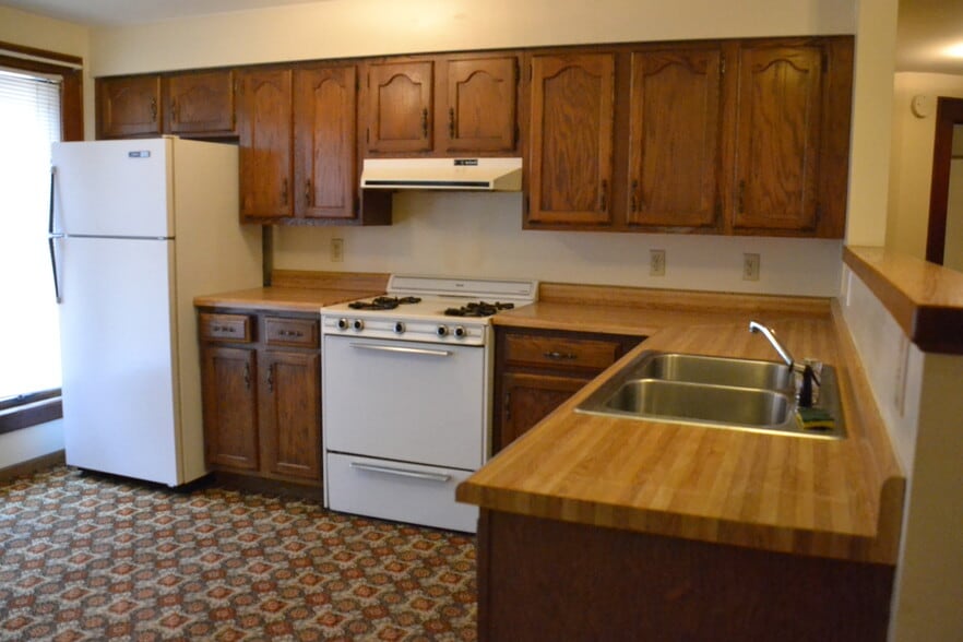 Building Photo - 402.5 Mulberry St