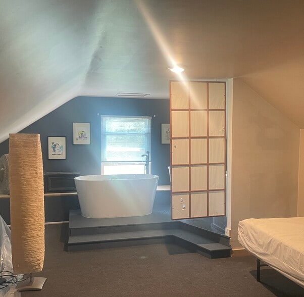 Building Photo - 14 Fort St