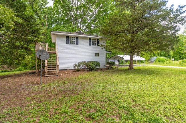 Building Photo - 513 Benton Cir