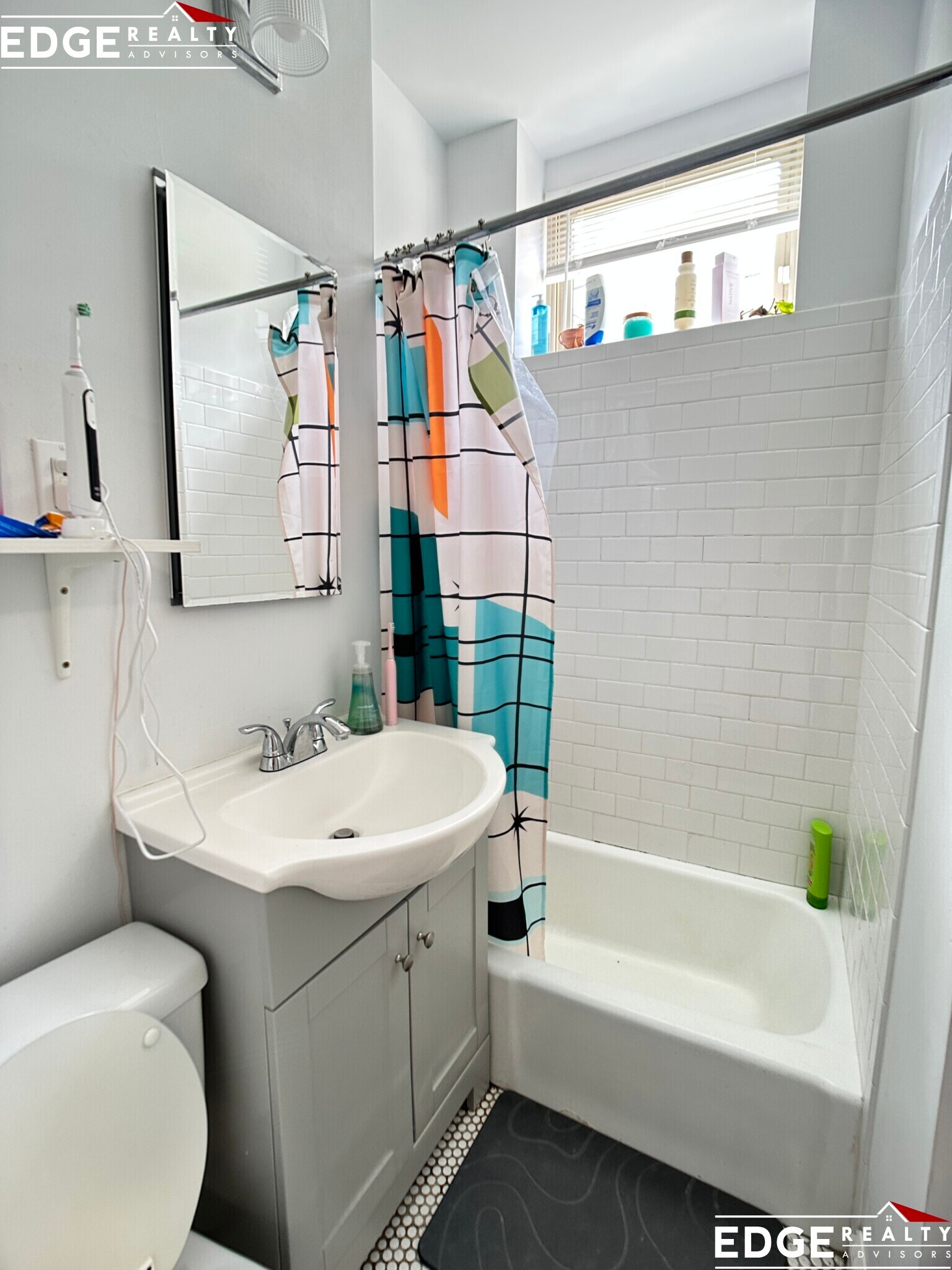 Building Photo - 130 Brainerd Rd