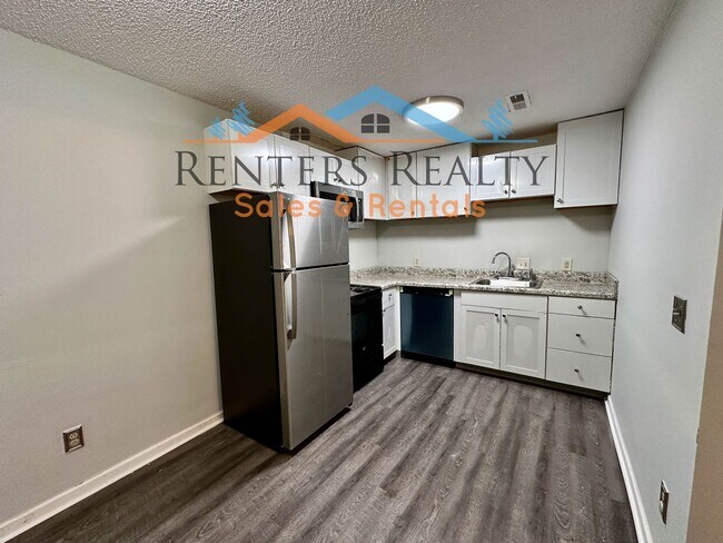 Building Photo - 2 Bedroom Condo on Chapman Mountain