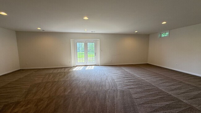 Building Photo - Spacious House in Mays Quarter