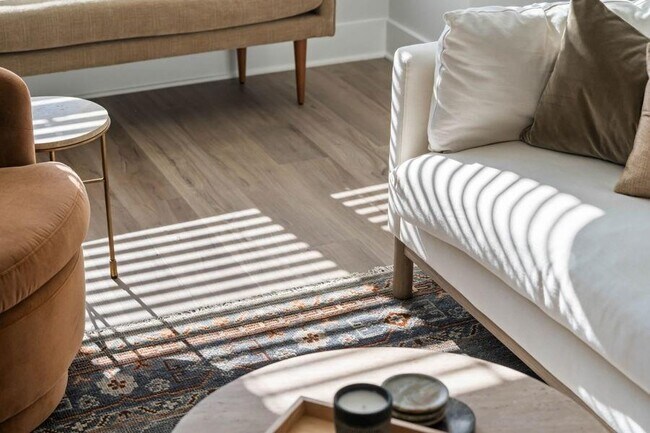 Building Photo - 1575 Cedars Rd SE