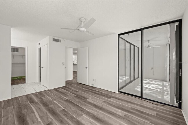 Building Photo - 14130 Rosemary Ln