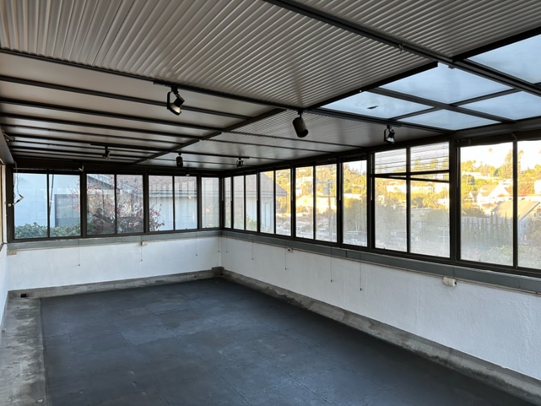 Building Photo - 3236 Larissa Dr