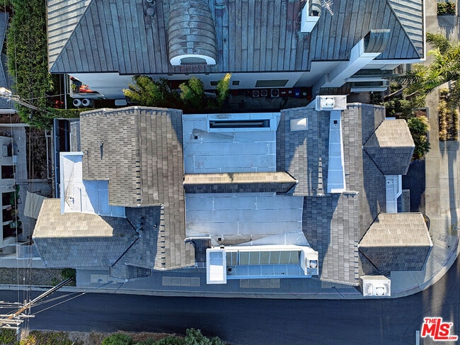 Building Photo - 7800 Veragua Dr