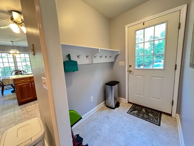 Building Photo - Life Just Got Better.-MONTH TO MONTH LEASE...