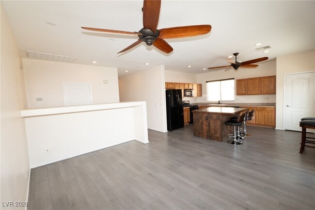 Building Photo - 4921 Novelli Pl