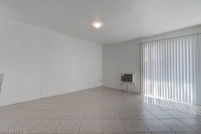 Building Photo - 5396 S Swenson St