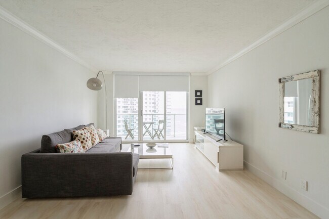 Building Photo - 3801 S Ocean Dr