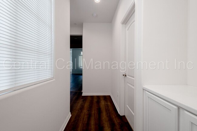 Building Photo - 4 Bedroom/3 Bath Home with Office and Paid Solar - $3395 Per Month!