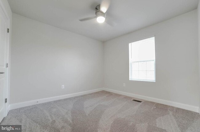 Building Photo - 23861 Myrtle Glen Way