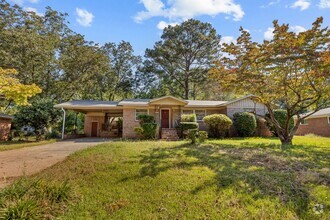 Building Photo - Gorgeous Brick Home, 4 Bedroom 2 Bath Avai...