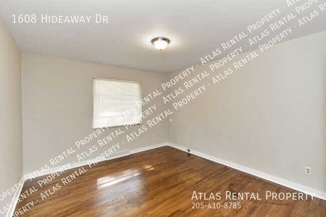 Building Photo - 1608 Hideaway Dr