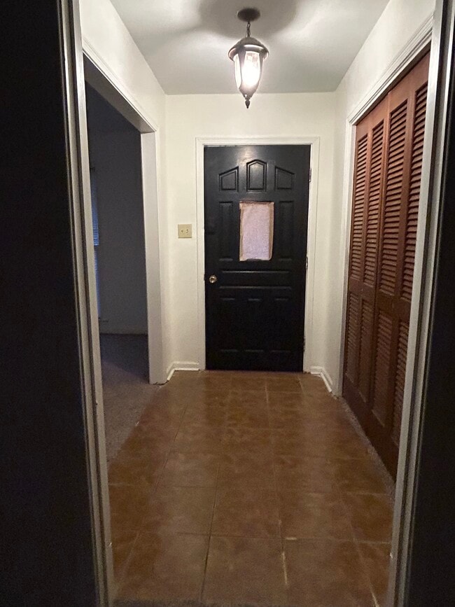 Building Photo - 3737 Hunting Creek Rd