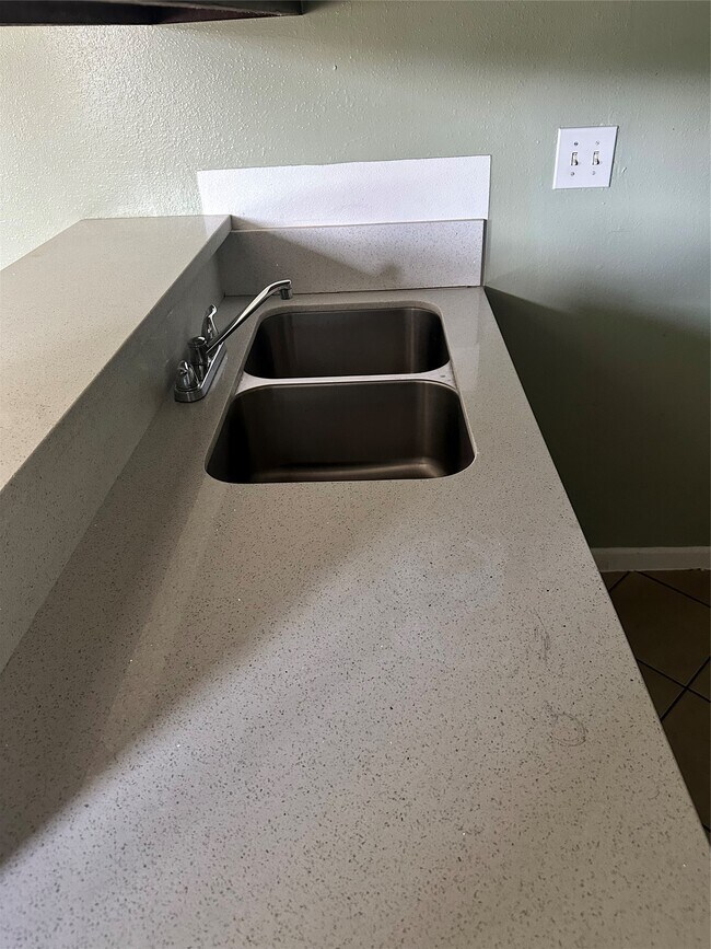 Building Photo - 1751 Moritz Dr