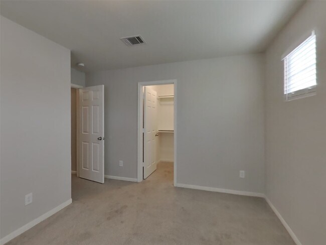 Building Photo - 6022 Wesley Manor Ct