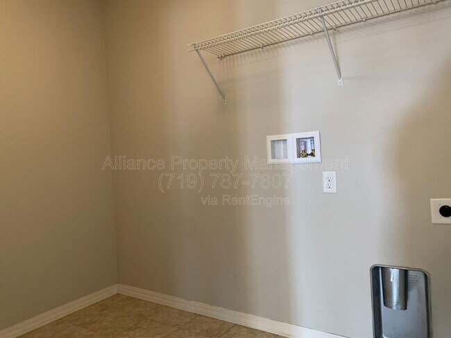 Building Photo - 8885 Vanderwood Rd