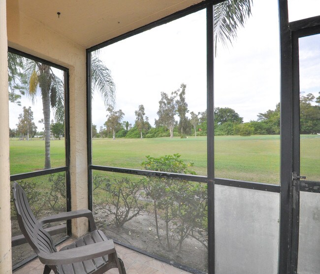 Building Photo - 7101 Golf Colony Ct