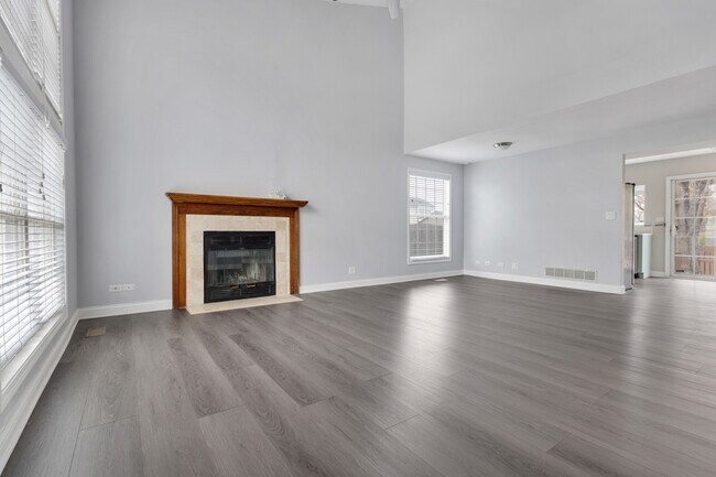 Building Photo - 3238 Gresham Ln E