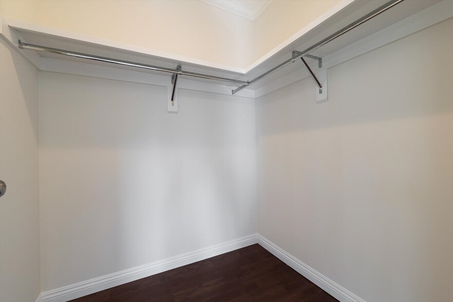 Building Photo - 809 N La Jolla Ave