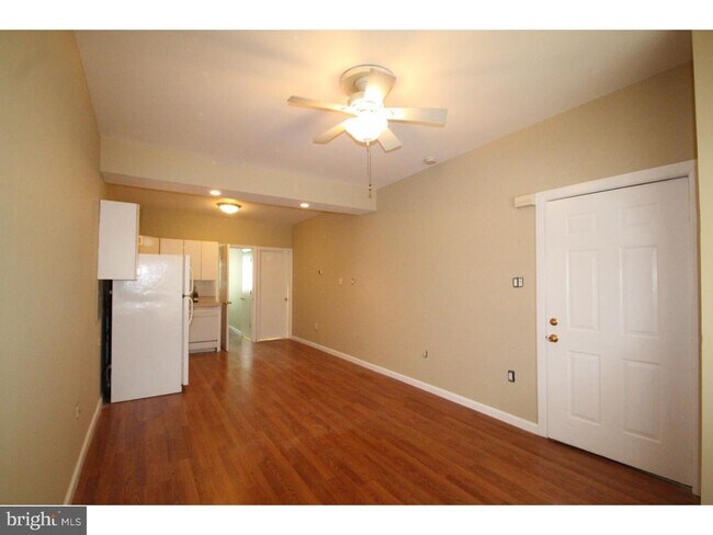 Primary Photo - 1309 S Warnock St