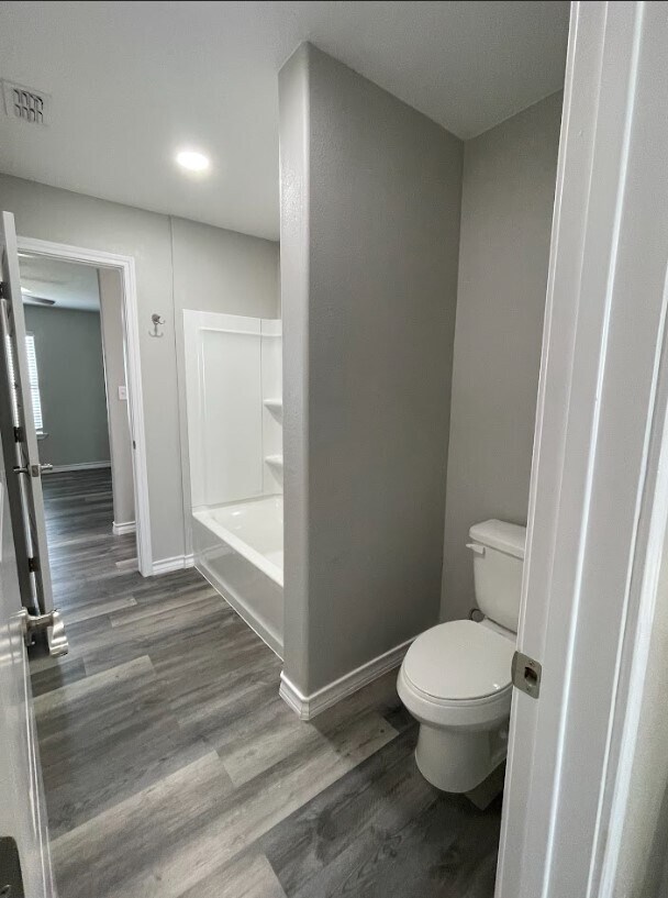 Building Photo - 110 Olive St