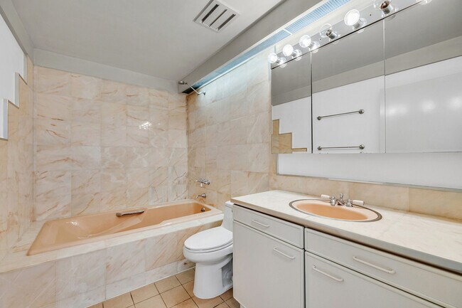 Building Photo - 50 Laidley St