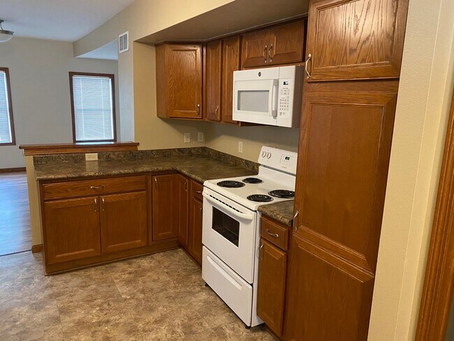 Building Photo - 133 Fifth St